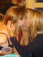 girls kissing megamix 115
